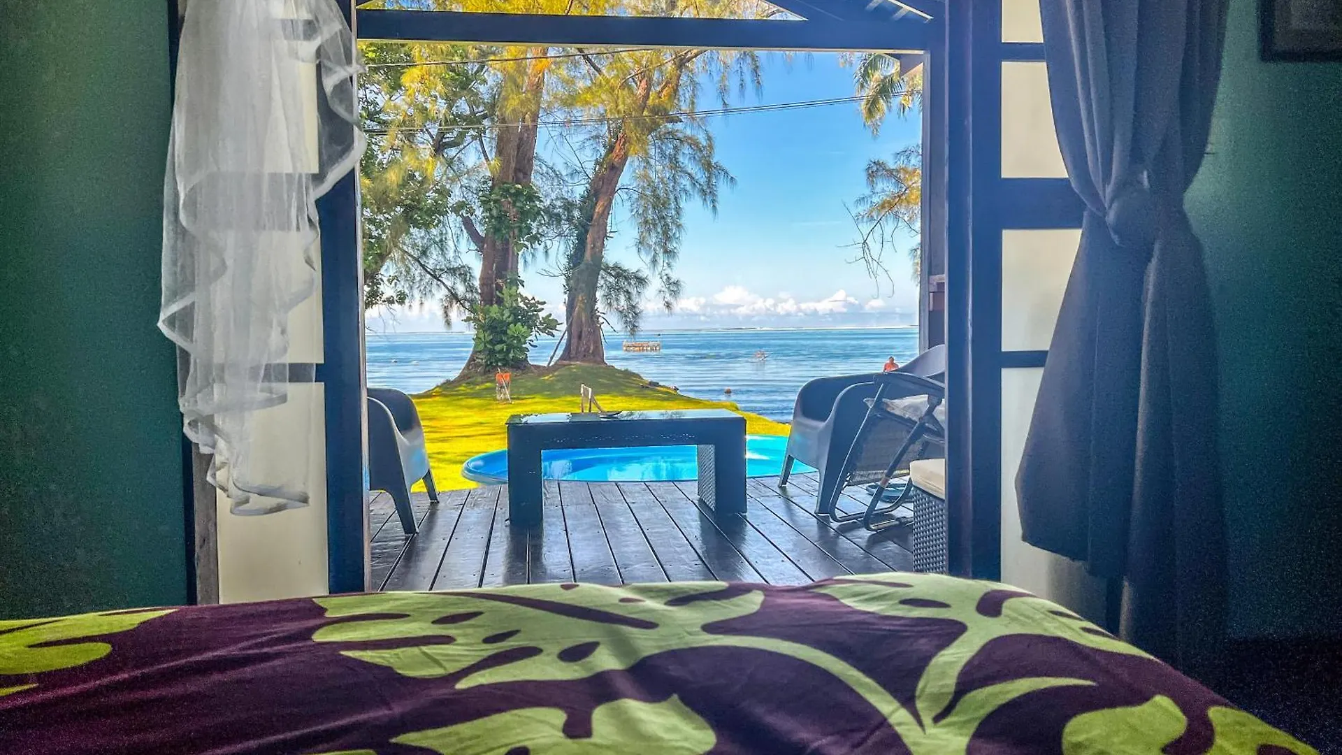 Ferienhaus Tahiti-Bungalow At Teahupoo: Beachfront With Pountoon And Mini Pool Französisch-Polynesien